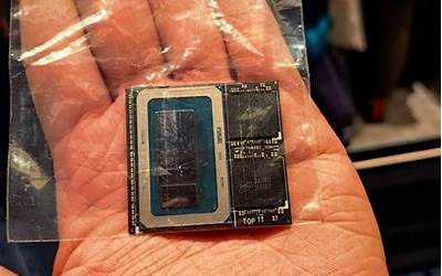 CPU集成16GB LPDDR5X内存！Intel酷睿Ultr颠覆笔记本